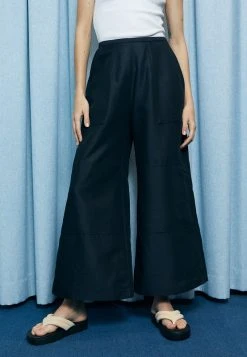 HOPE PICK TROUSERS - Stoffhose - Black Textured